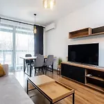 Premium White Marina Apartment Chopin Airport