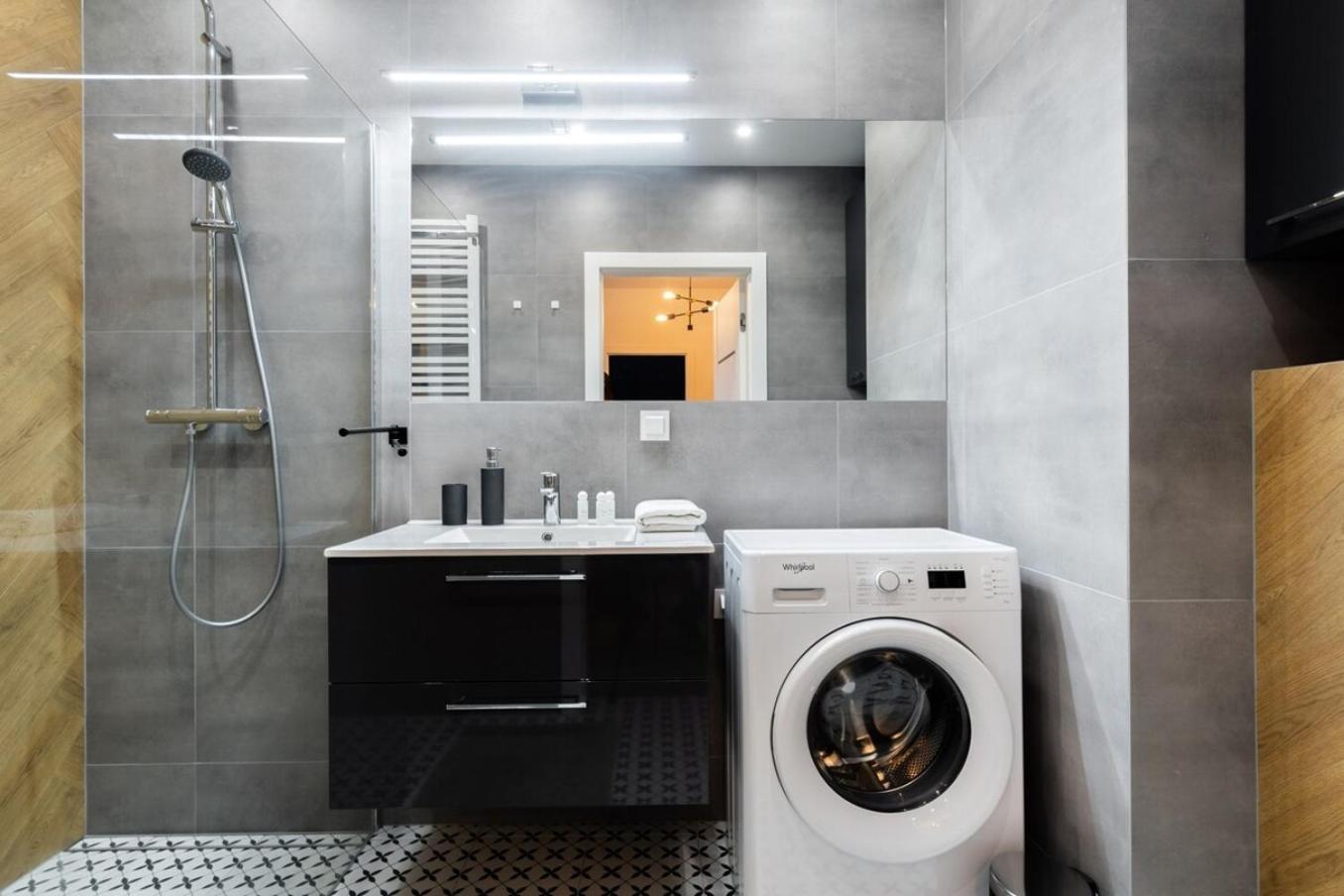 Premium White Marina Chopin Airport Apartament *