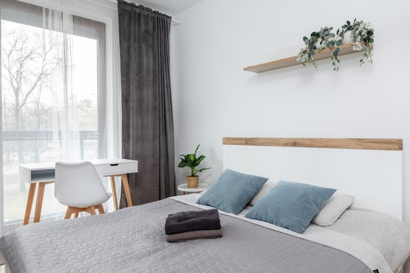 Premium White Marina Chopin Airport Apartament *
